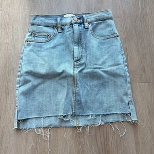 Aritzia Wilfred Free denim skirt